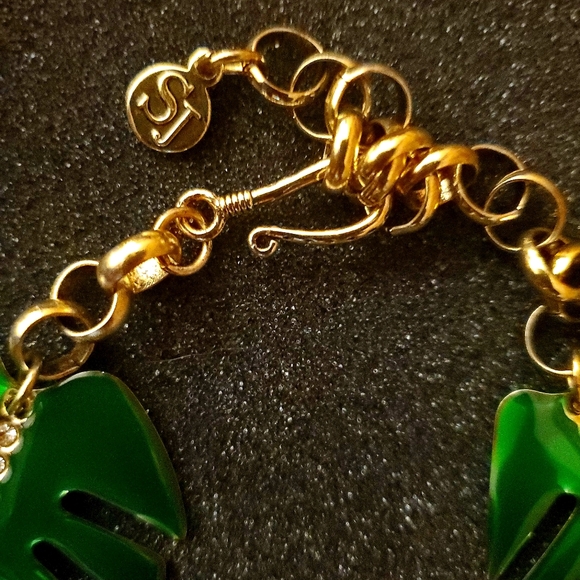 Sassy Jones Congo Bib Statement Necklace - Picture 2 of 3